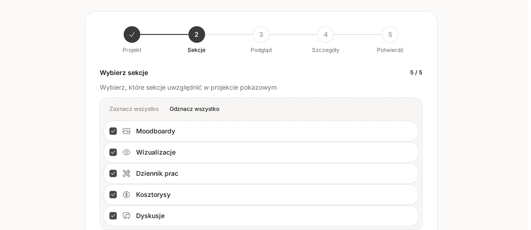 Krok Sekcje kreatora projektu pokazowego z zaznaczonymi sekcjami Moodboardy, Wizualizacje, Dziennik prac, Kosztorysy i Dyskusje